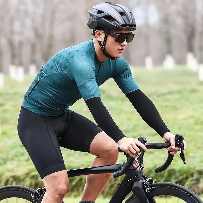 Breathable UV Protection Polyester Arm Sleeves for Sports - Image 2