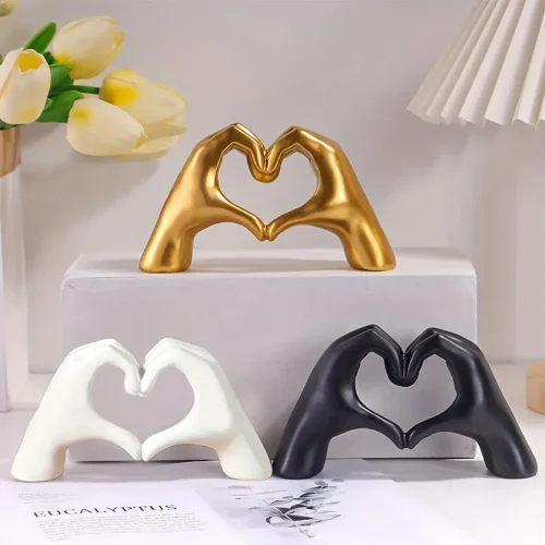 Resin Love Gesture Statue Nordic Art Desktop Ornament