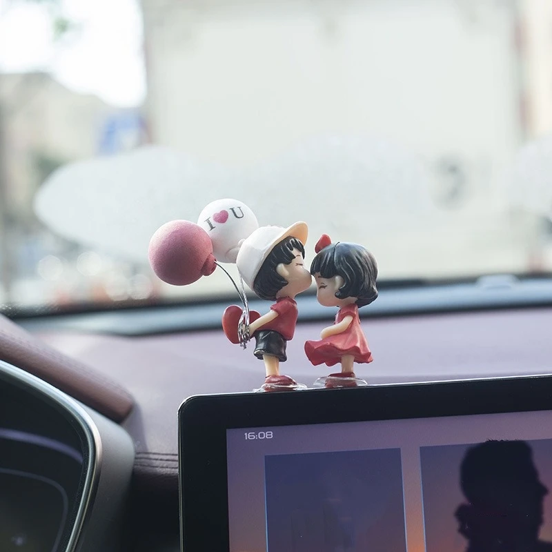 Couples Car Ornament Resin Dashboard Accessories Set - Image 4
