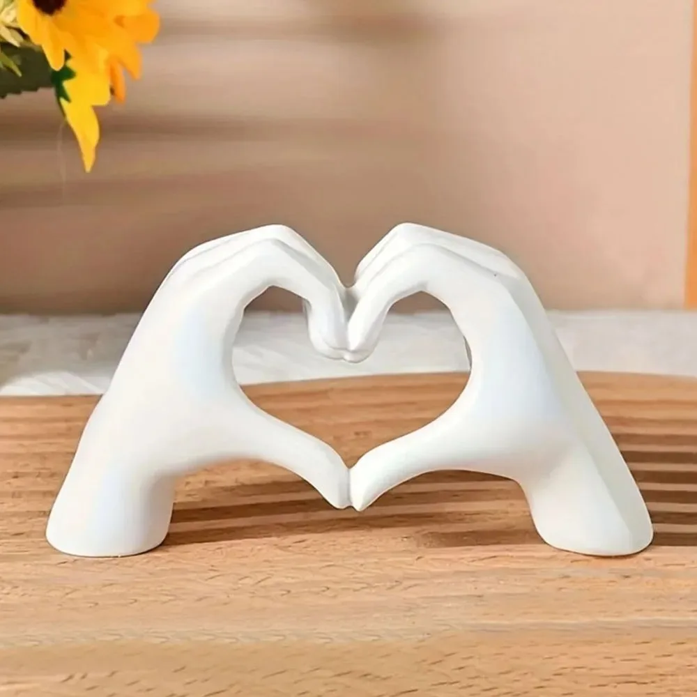 Resin Love Gesture Statue Nordic Art Desktop Ornament - Image 3